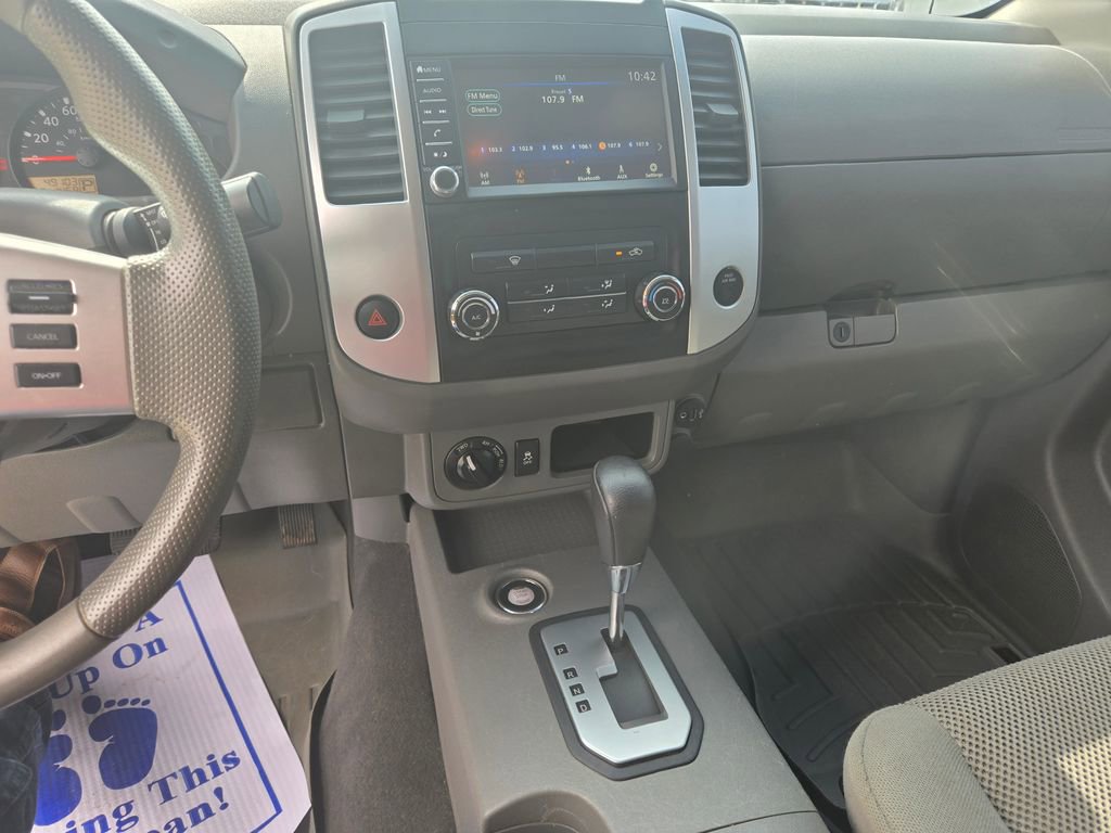 Used 2021 Nissan Frontier SV w/ SV Utility Package image 9