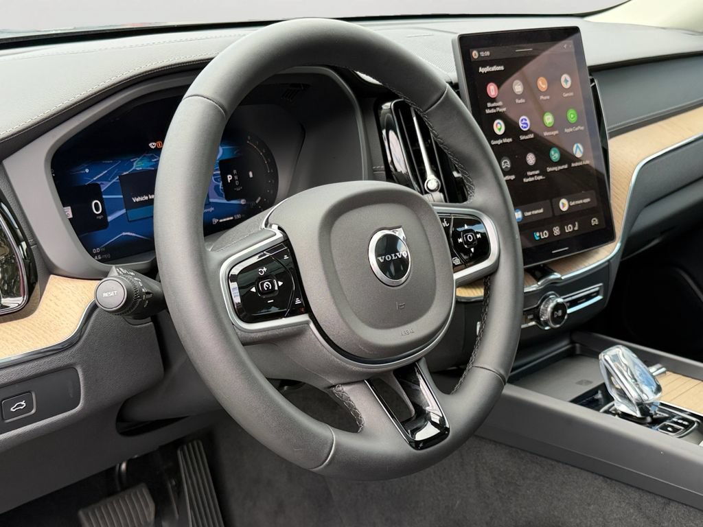 Certified 2026 Volvo XC60 B5 Ultra w/ Protection Package Premier AWD/4WD image 18