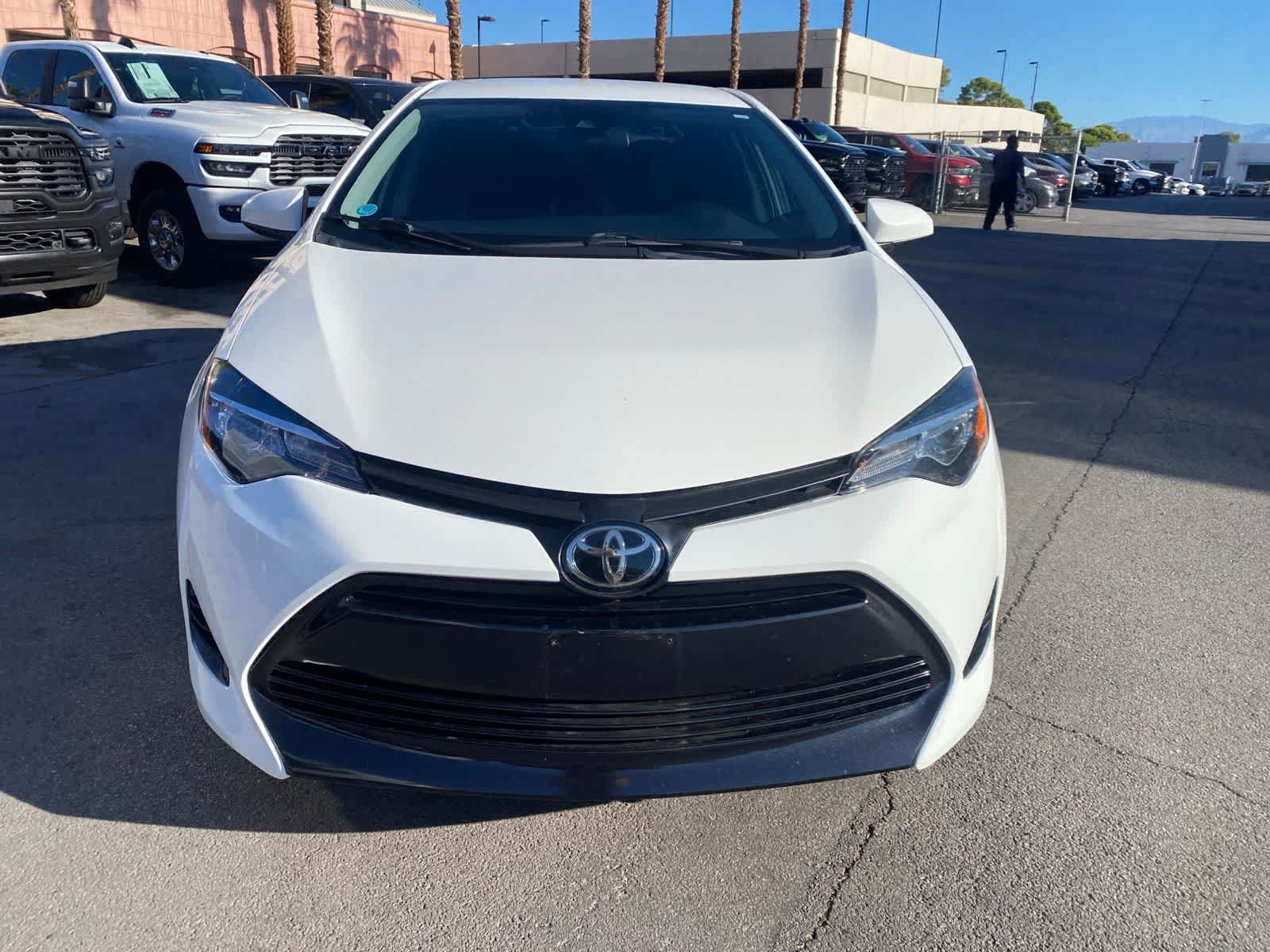 Used 2019 Toyota Corolla LE FWD image 2