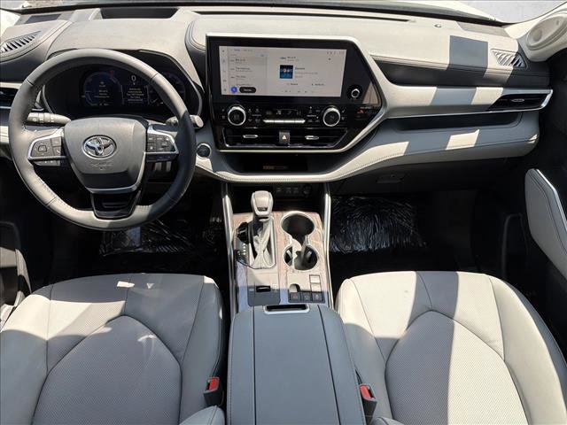 New 2026 Toyota Highlander Platinum AWD/4WD image 22