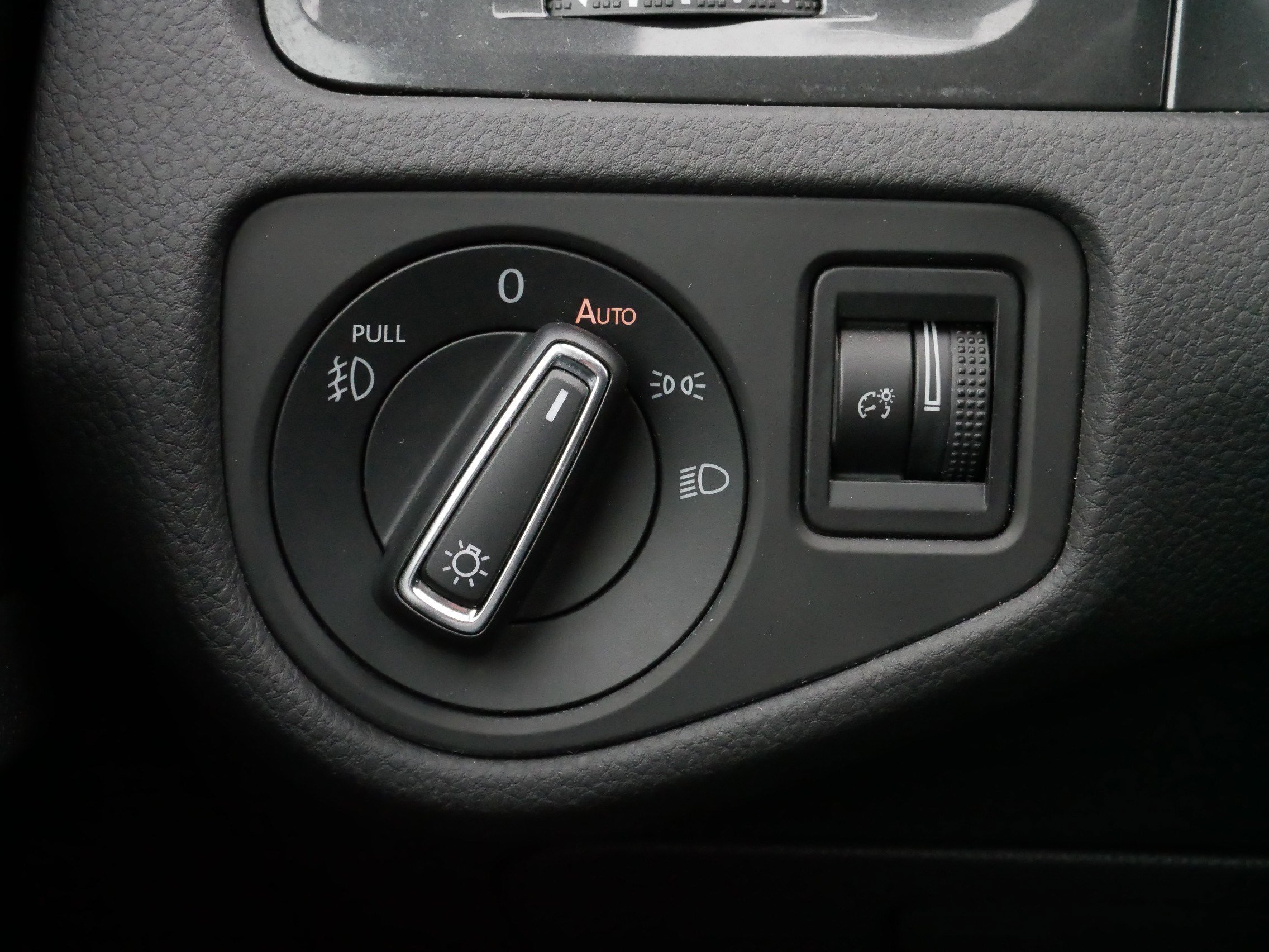 Used 2018 Volkswagen Golf Alltrack SE image 26