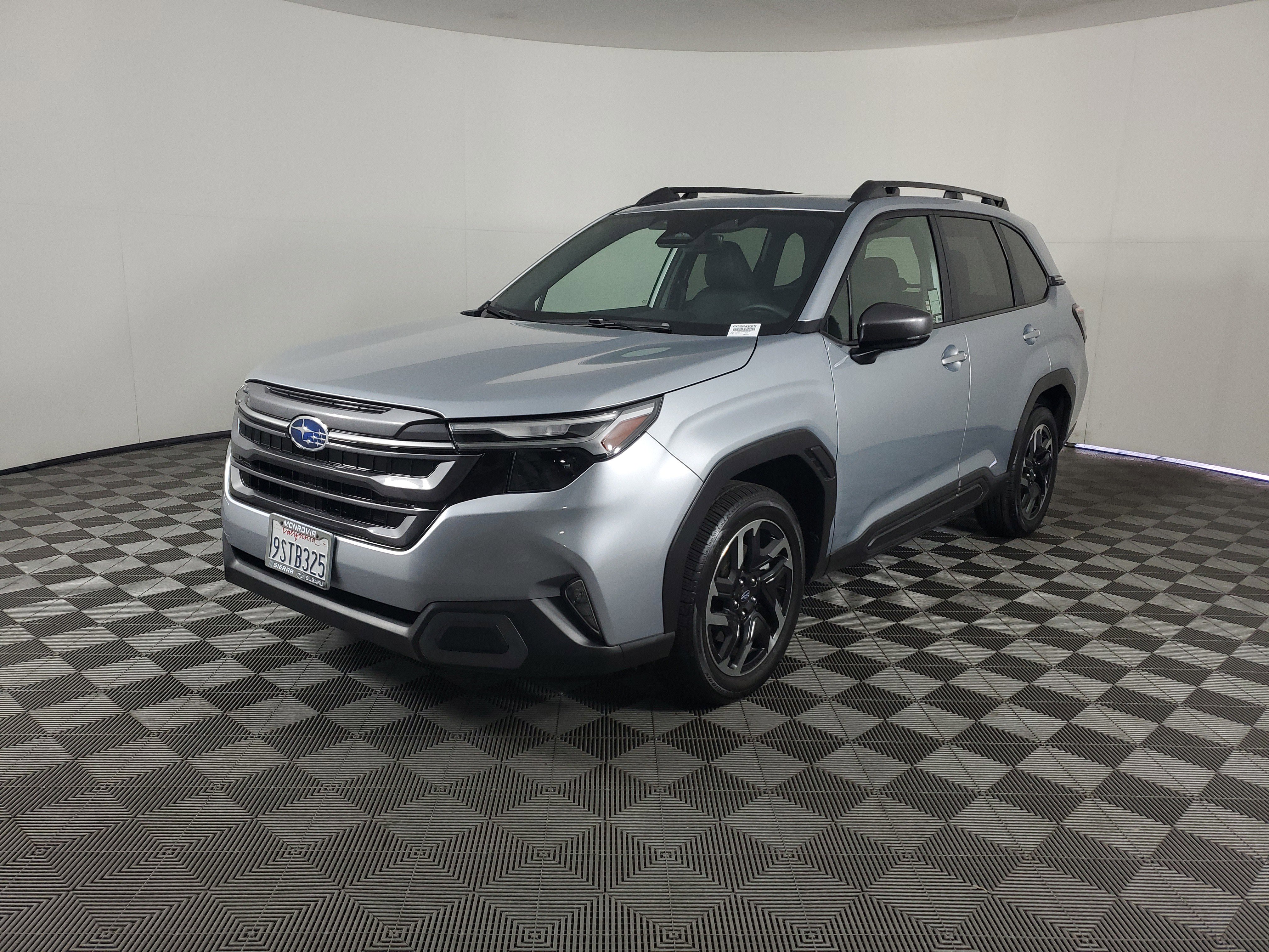 Used 2025 Subaru Forester Limited image 8