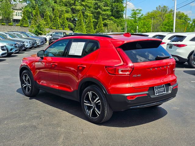 Used 2024 Volvo XC40 B5 Core AWD/4WD image 12