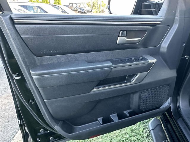 Used 2023 Toyota Tundra SR5 w/ SR5 Premium Package AWD/4WD image 17