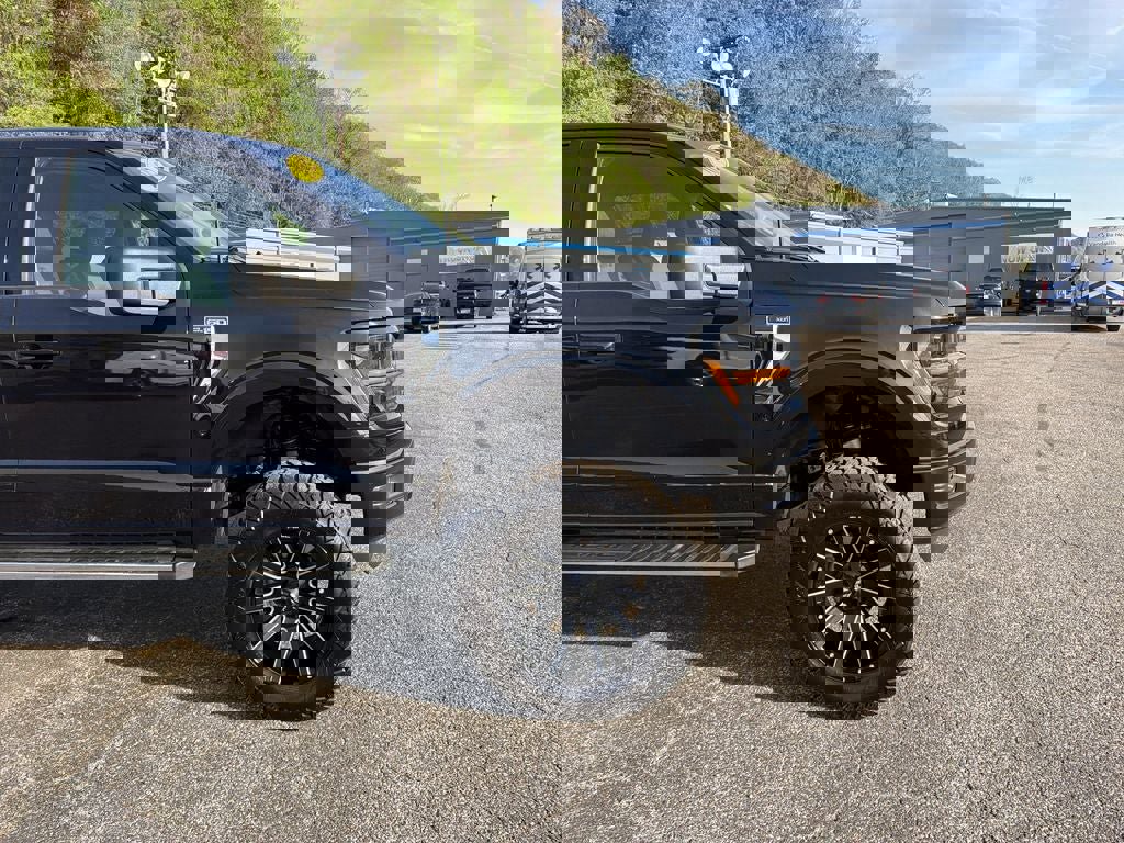 Used 2025 Ford F150 XLT w/ Equipment Group 301A Standard image 2