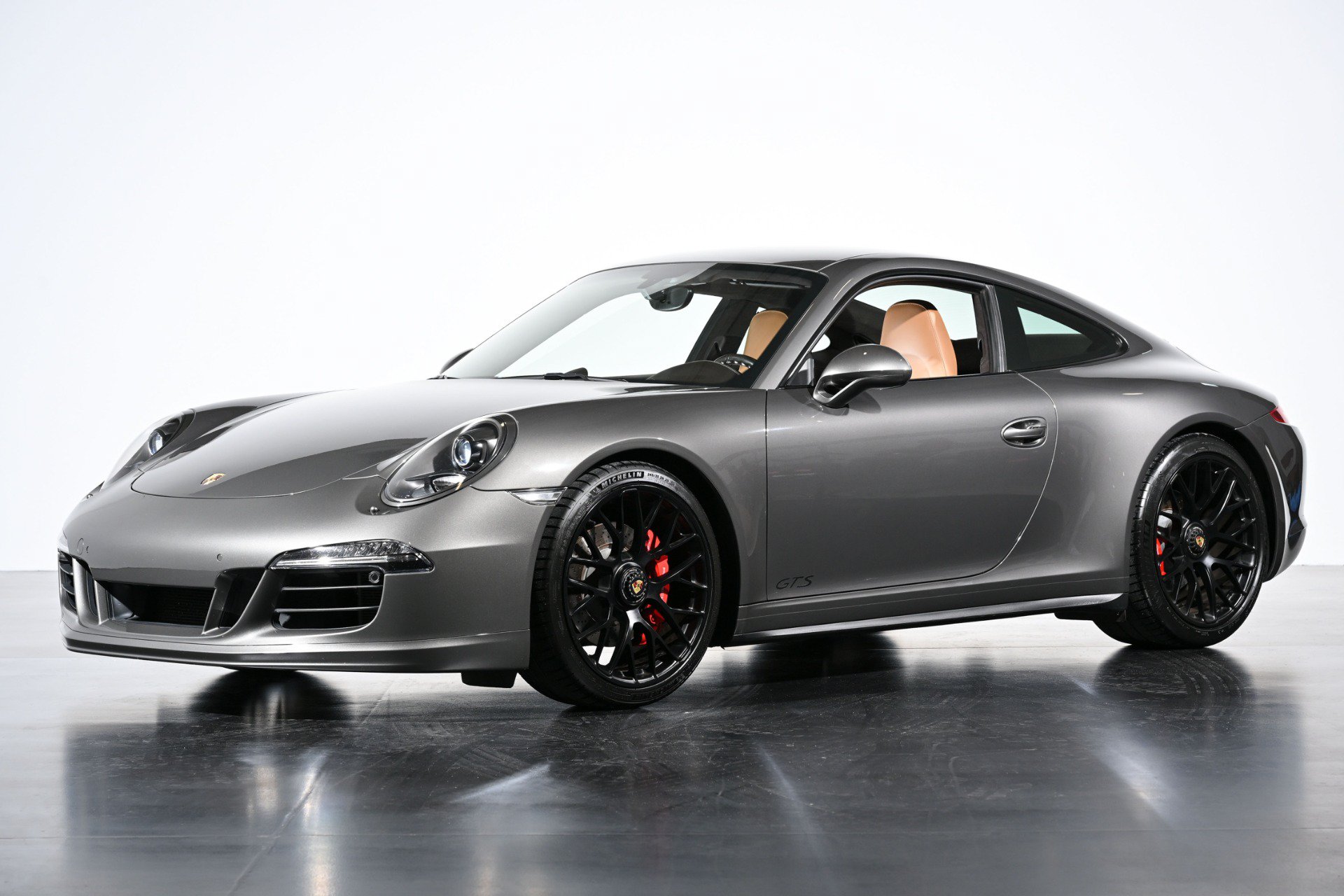 Used 2015 Porsche 911 Carrera 4 GTS AWD/4WD image 2