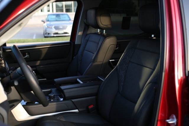 Used 2024 Toyota Tundra Limited image 9