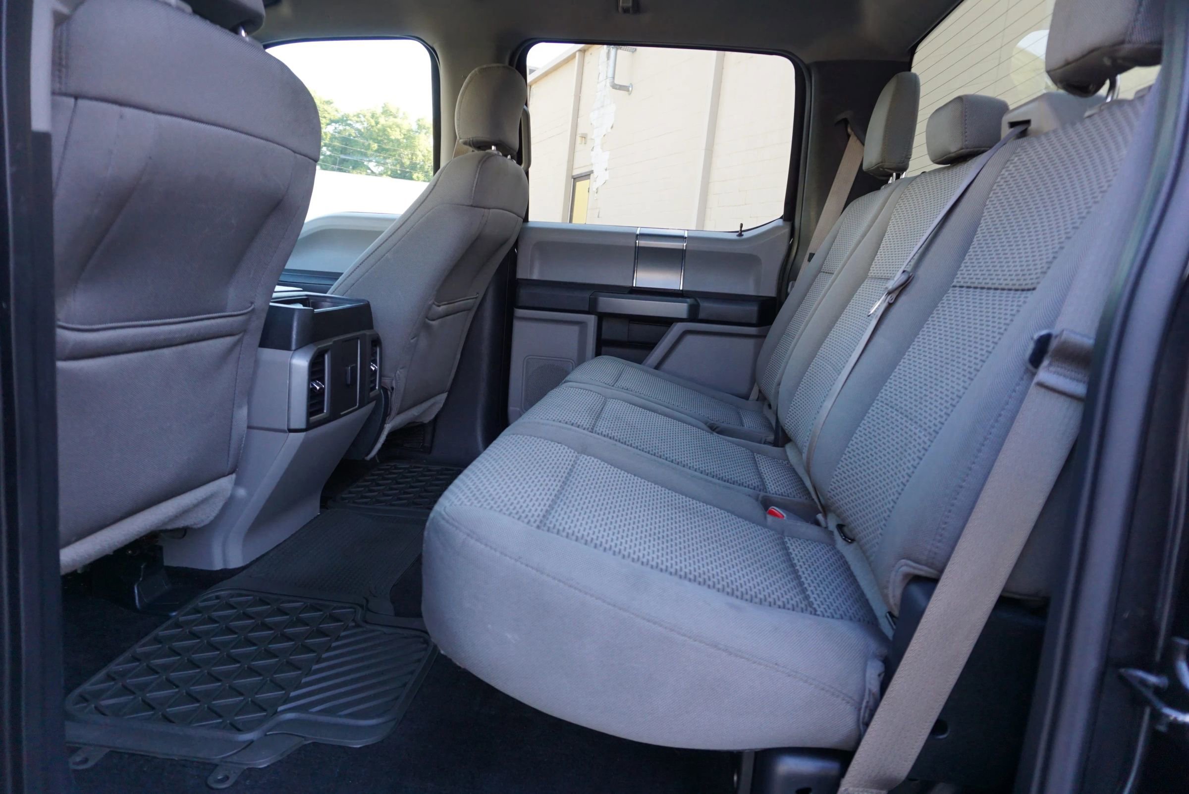 Used 2015 Ford F150 XLT w/ Equipment Group 301A Mid image 25