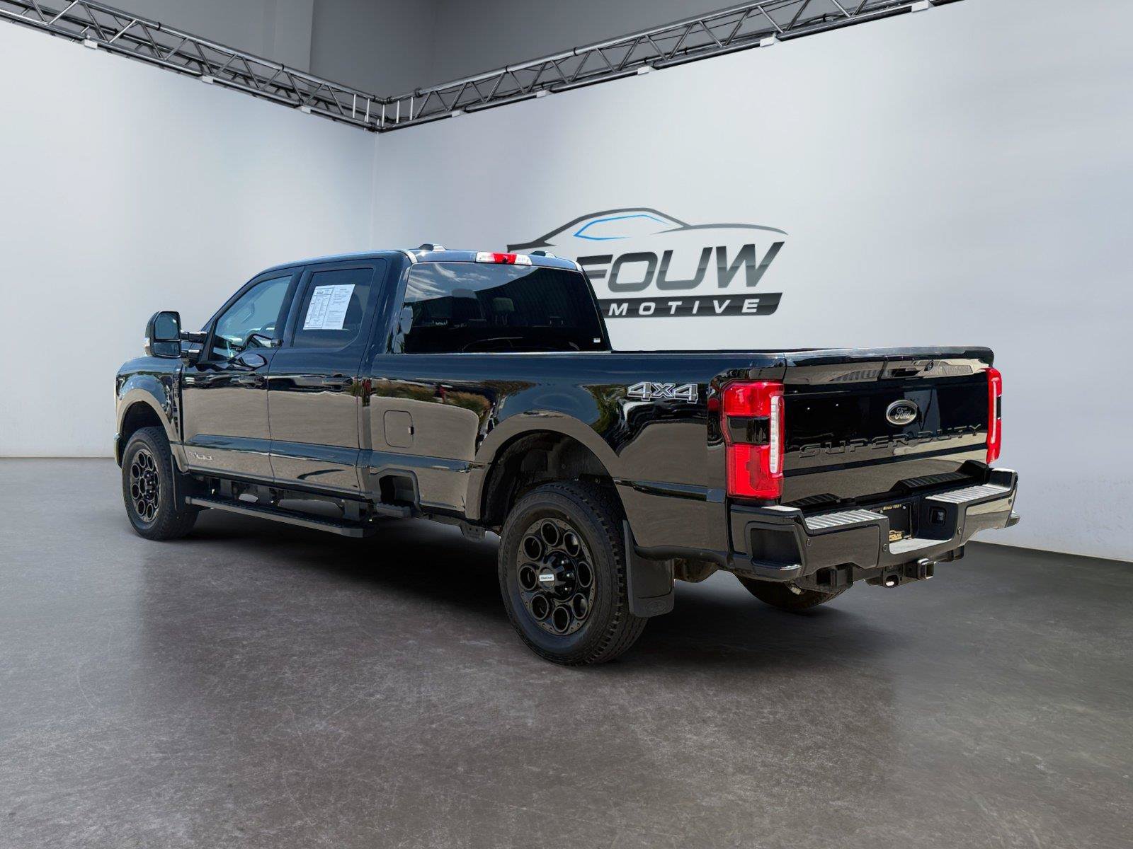 Used 2025 Ford F250 XLT w/ Black Appearance Package AWD/4WD image 5