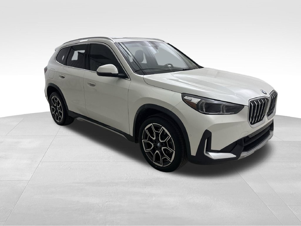 Certified 2025 BMW X1 xDrive28i w/ Convenience Package AWD/4WD image 2