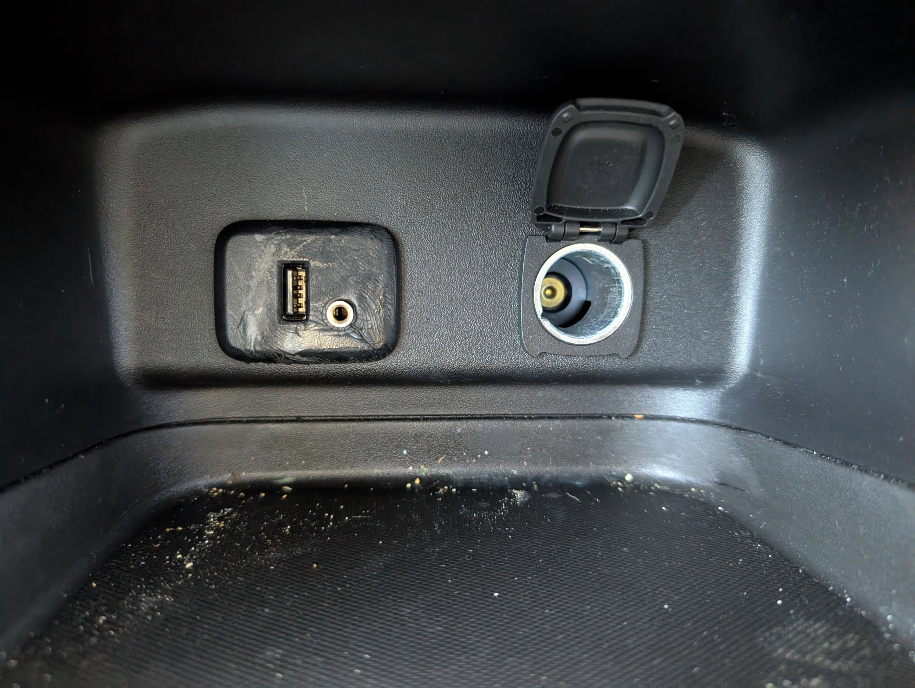 Used 2018 Chevrolet Equinox LT image 13