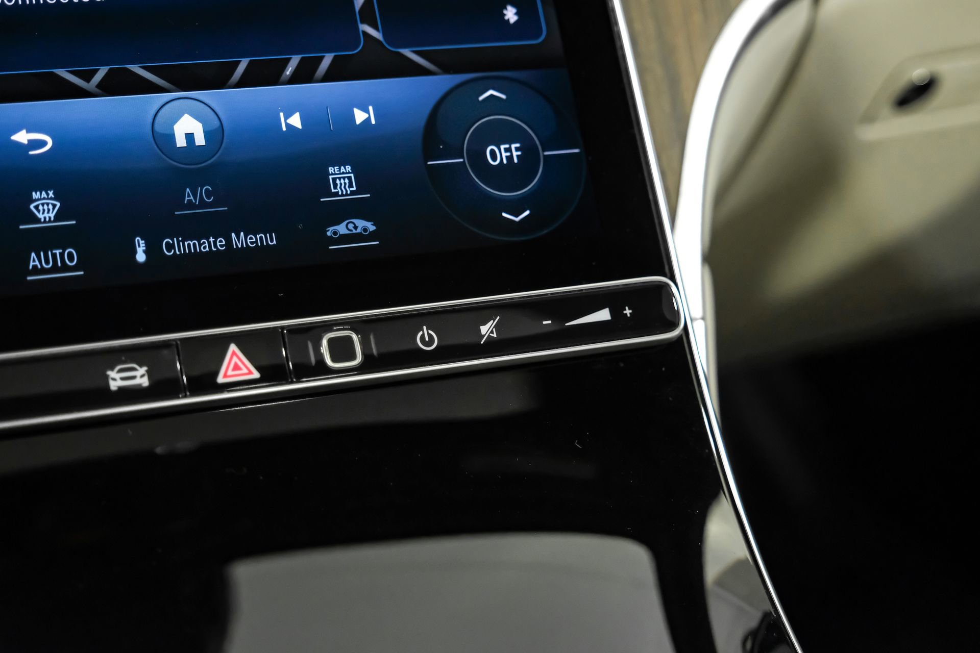 Used 2024 Mercedes-Benz GLC 300 image 25