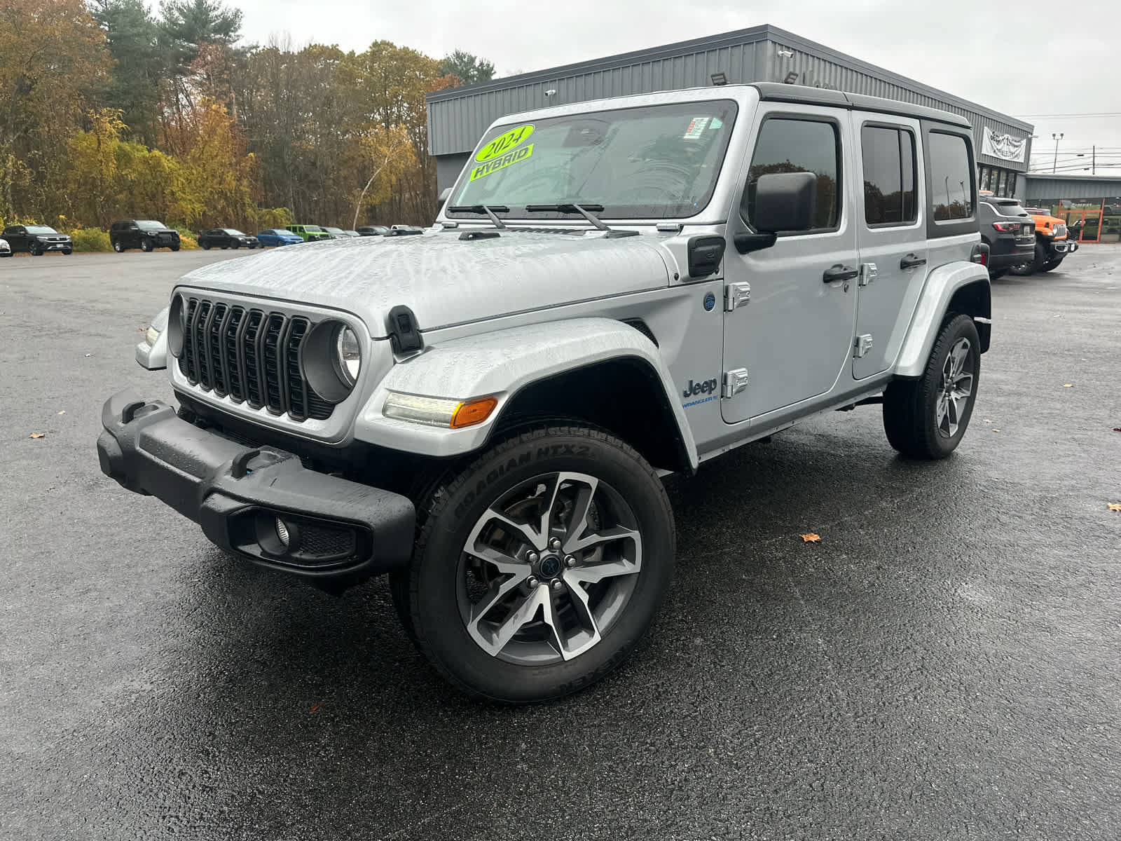 Used 2024 Jeep Wrangler Unlimited w/ Convenience Group AWD/4WD image 12