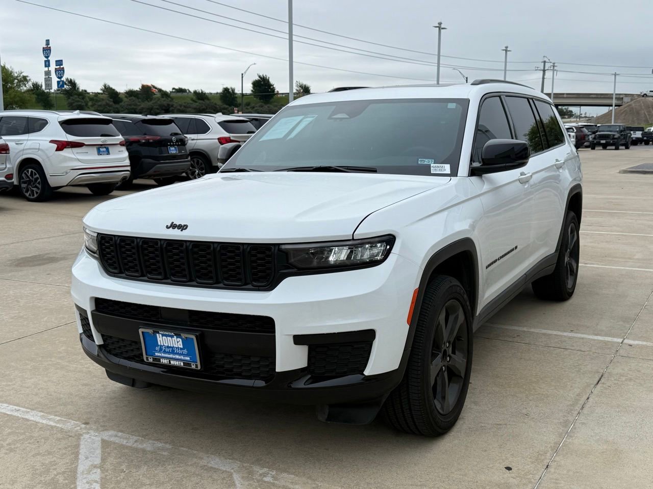 Used 2025 Jeep Grand Cherokee L Altitude AWD/4WD image 1