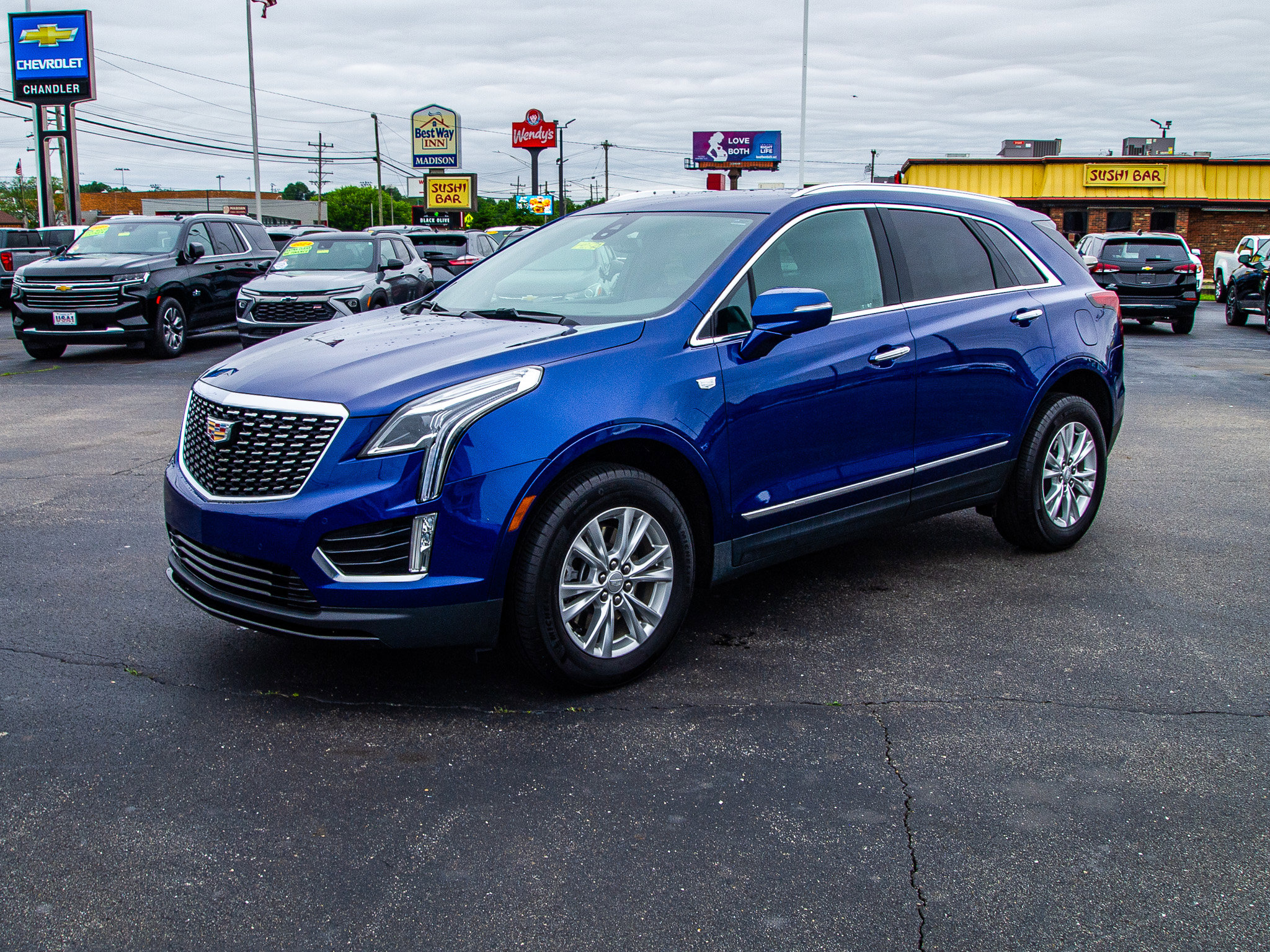 Used 2024 Cadillac XT5 Luxury AWD/4WD image 3