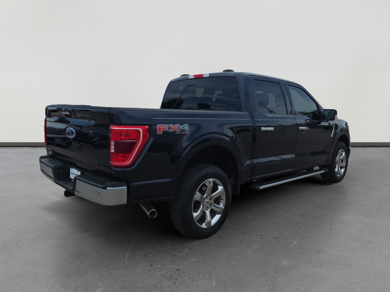 Used 2022 Ford F150 XLT w/ Equipment Group 302A High AWD/4WD image 5