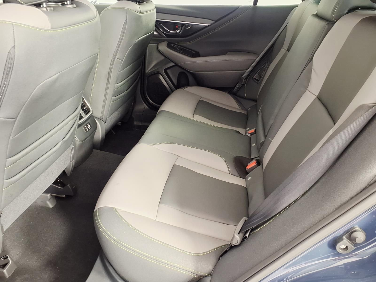 Used 2025 Subaru Outback Onyx Edition image 10