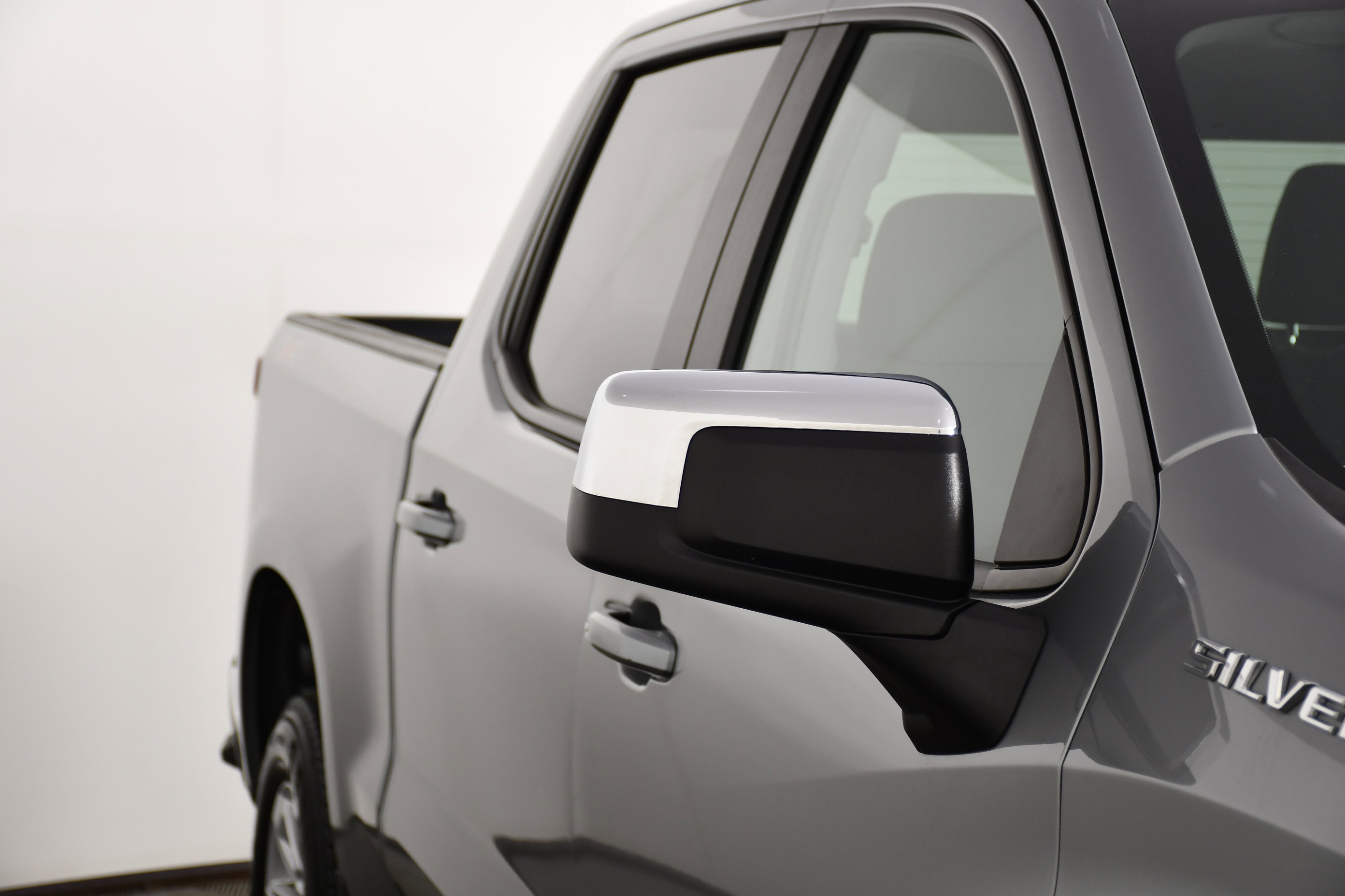 Used 2025 Chevrolet Silverado 1500 LT image 14