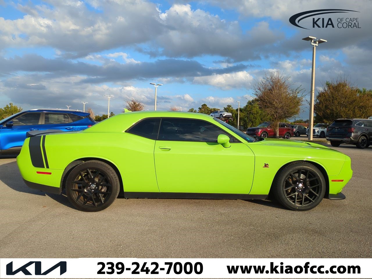 Used 2015 Dodge Challenger R/T Scat Pack w/ Scat Pack Appearance Package image 4