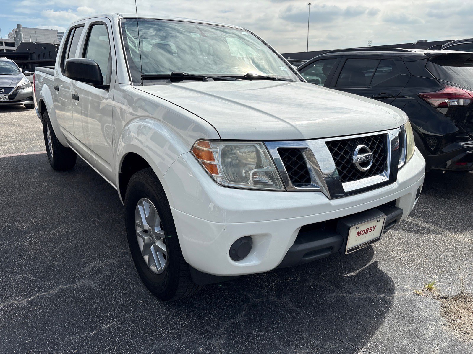 Used 2019 Nissan Frontier SV RWD image 1