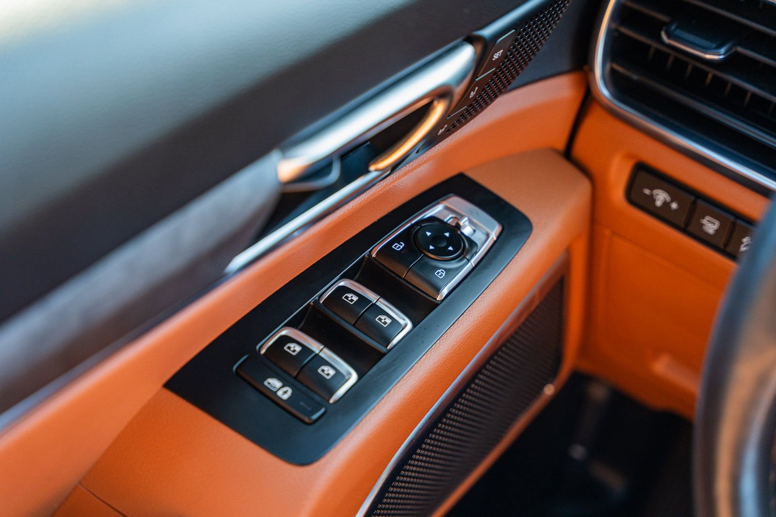 Used 2024 Kia Telluride SX Prestige X-Pro image 30