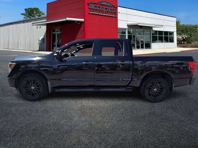 Used 2019 Nissan Titan SV w/ SV Convenience Package image 2