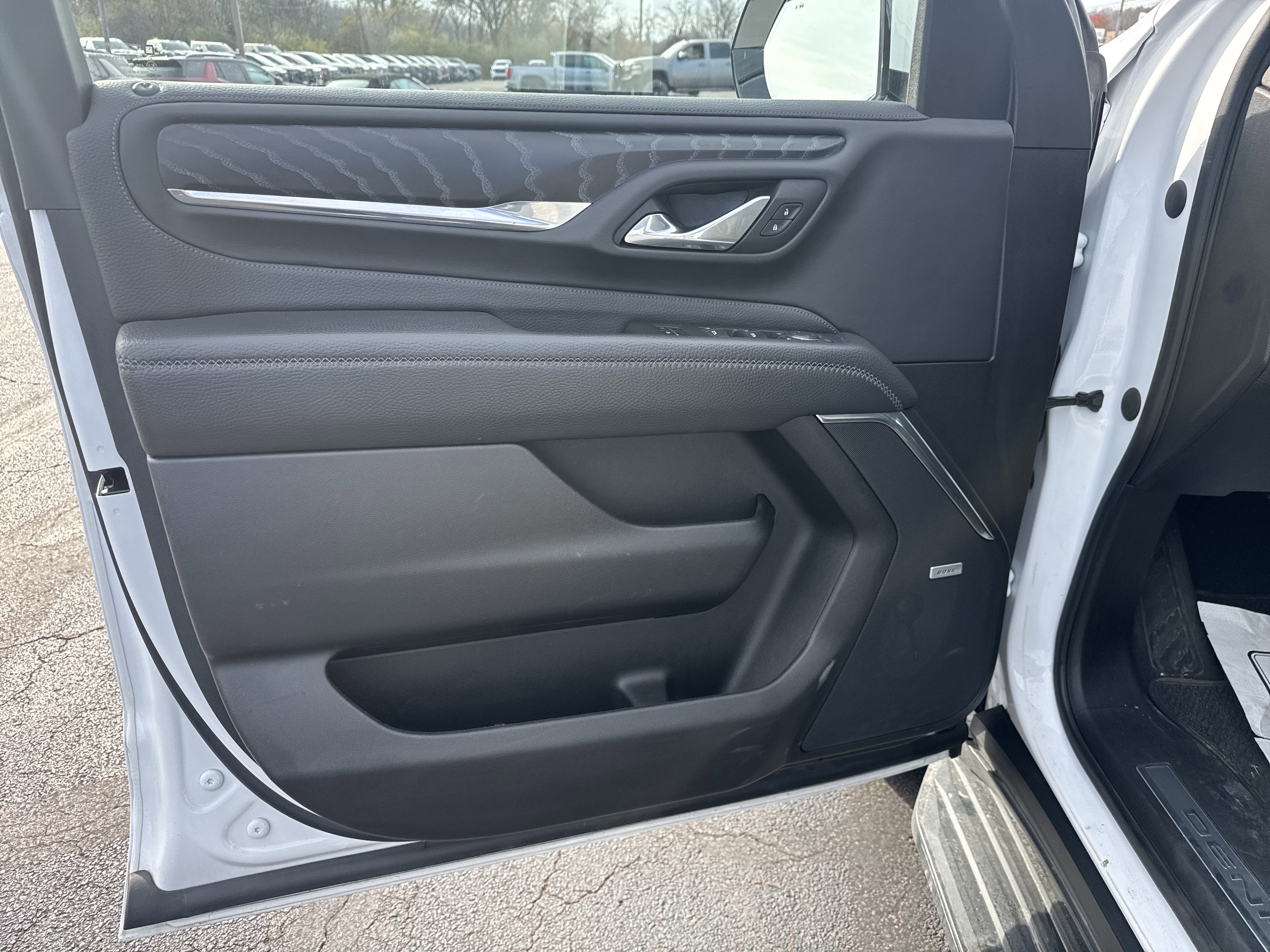 Used 2023 GMC Yukon Denali image 16