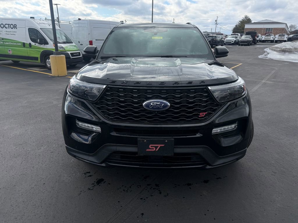 Used 2020 Ford Explorer ST w/ ST Street Pack image 2