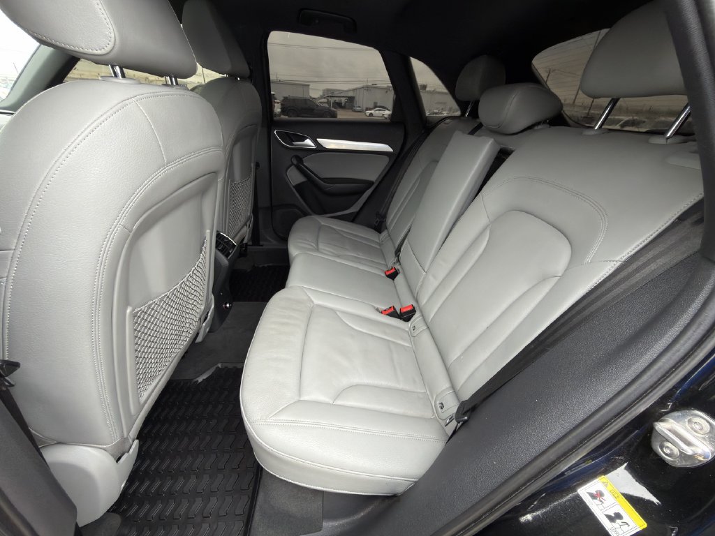 Used 2018 Audi Q3 2.0T Premium w/ Convenience Package AWD/4WD image 26