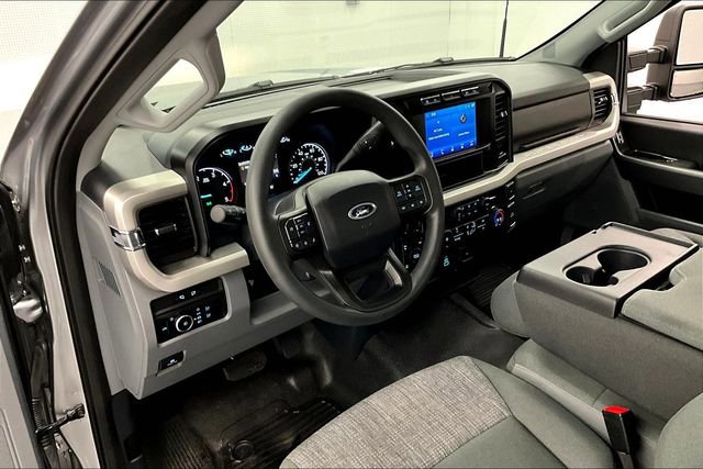 Used 2024 Ford F350 XLT w/ 360-Degree Camera Package AWD/4WD image 15