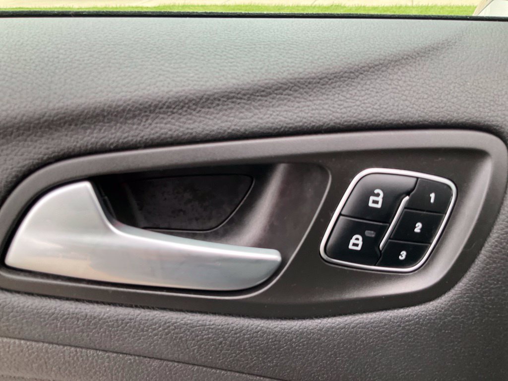 Used 2017 Ford Escape Titanium FWD image 28