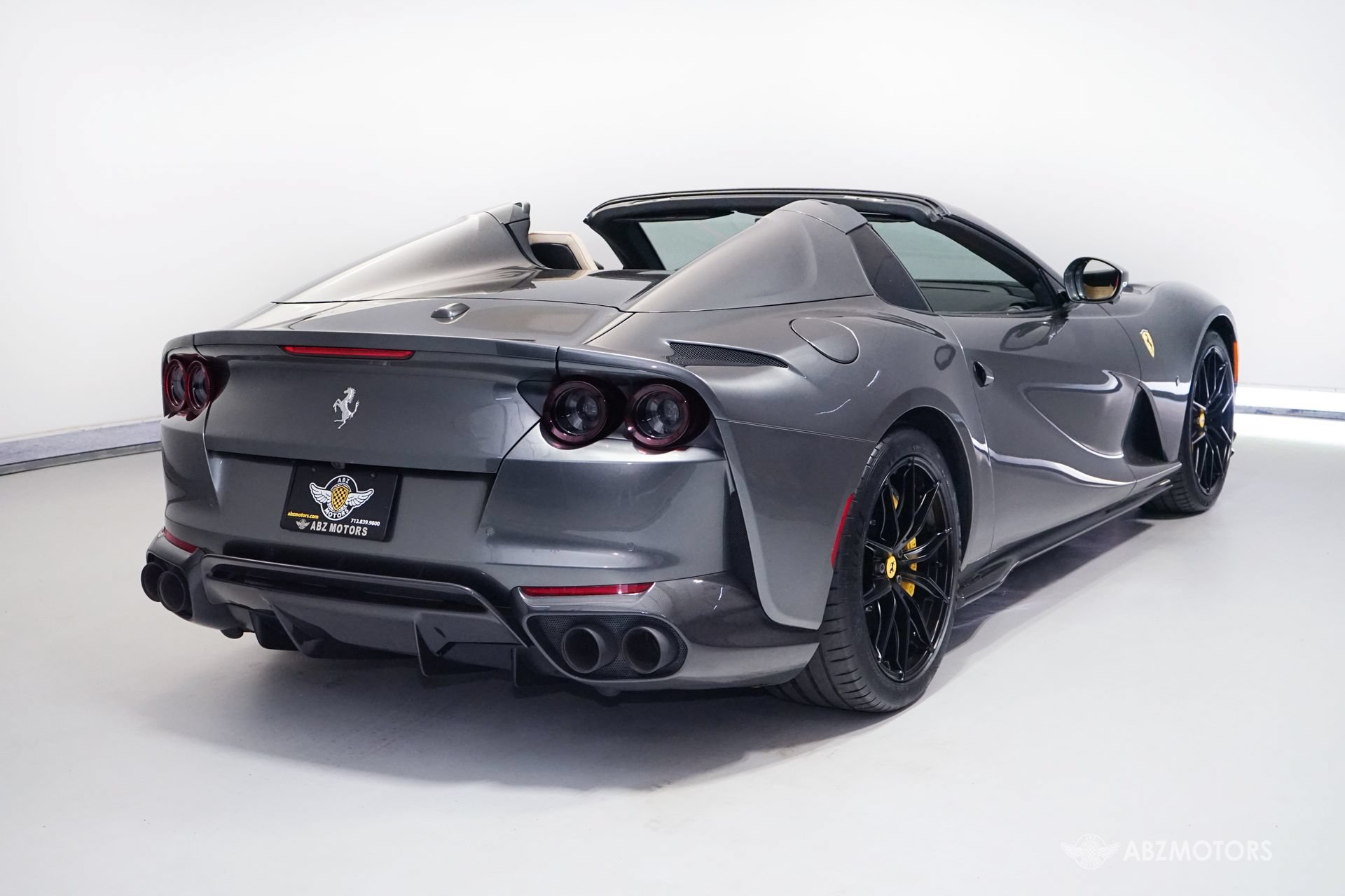 Used 2021 Ferrari 812 GTS RWD image 6