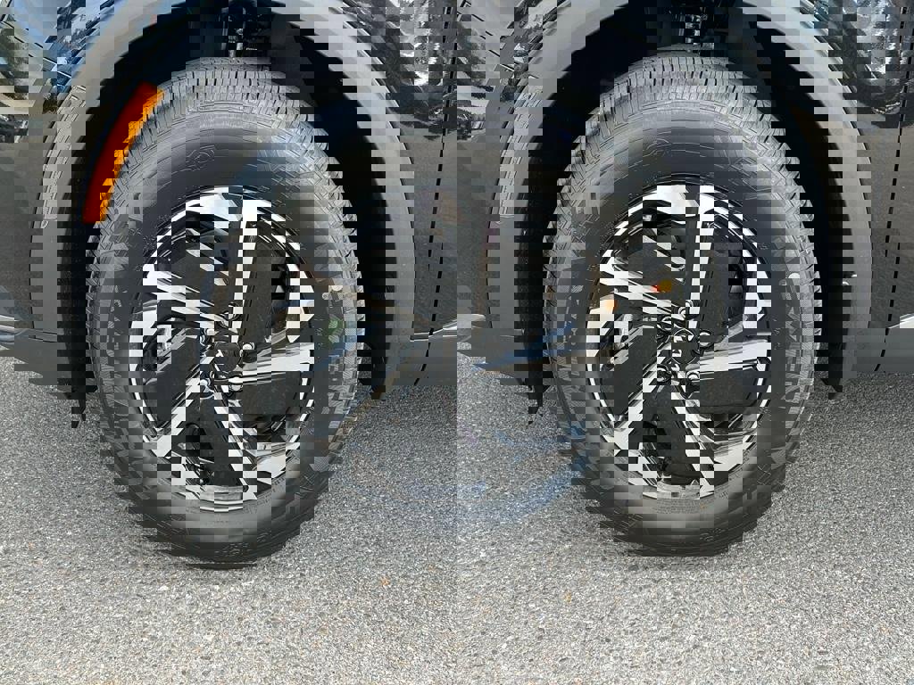 New 2025 Kia Sportage LX image 9