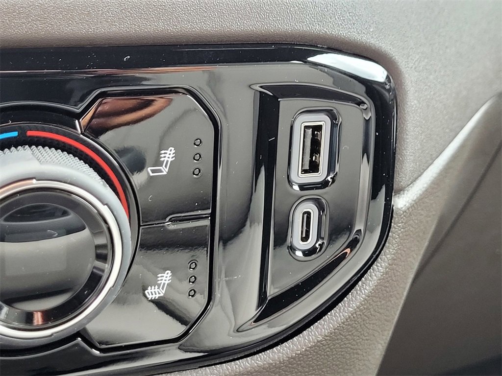 New 2026 Chevrolet Silverado 1500 LT w/ All Star Edition Plus image 17