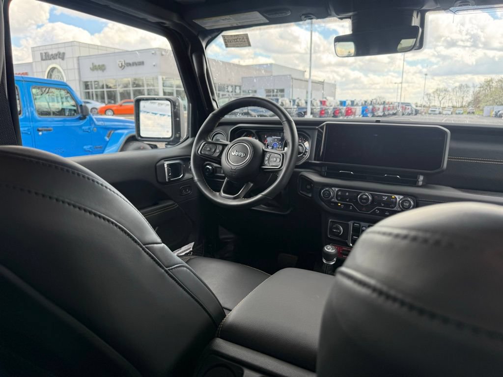 Used 2025 Jeep Wrangler Unlimited Rubicon 392 AWD/4WD image 57