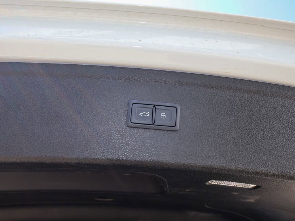 Used 2022 Audi SQ5 Premium Plus image 12