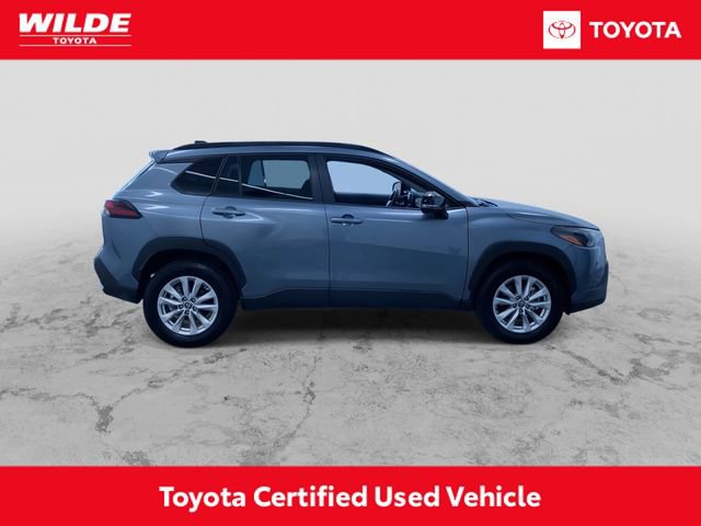 Certified 2026 Toyota Corolla Cross LE FWD image 2