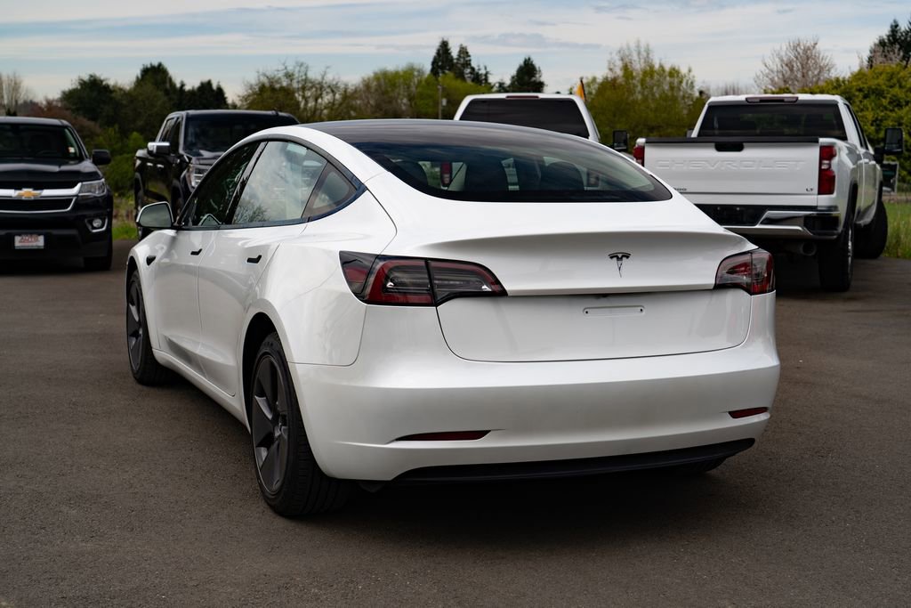 Used 2023 Tesla Model 3 Standard Range image 8