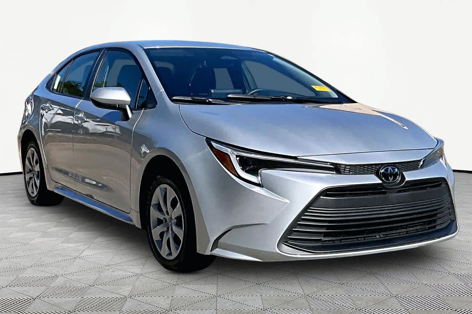 Certified 2026 Toyota Corolla LE FWD image 3