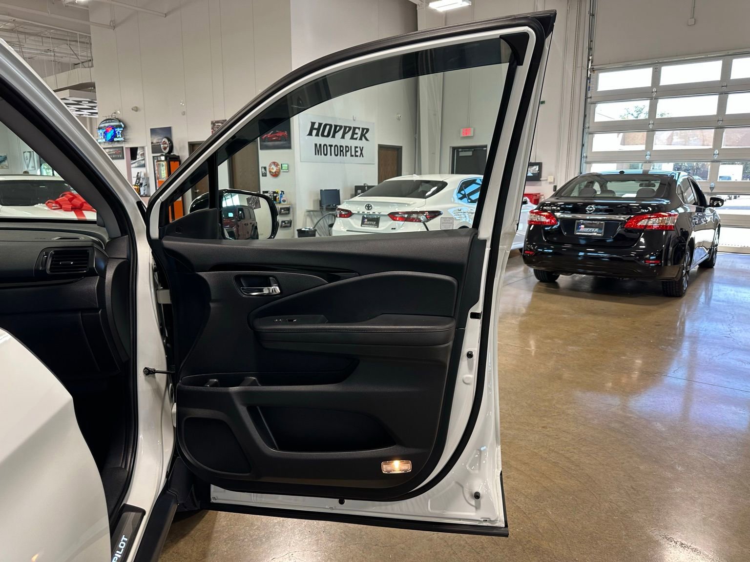 Used 2020 Honda Pilot Elite image 48