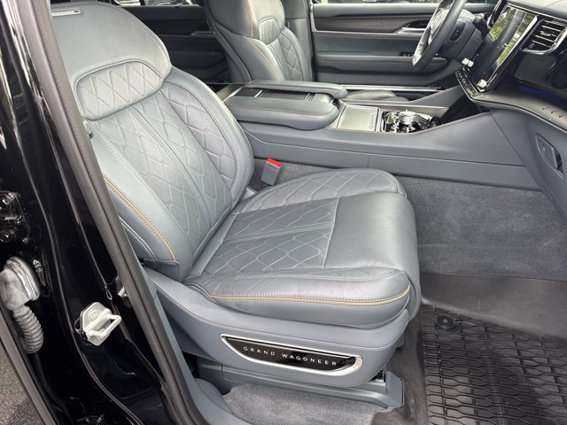 Used 2024 Jeep Grand Wagoneer Series III w/ Rear Seat Video Group 1 AWD/4WD image 13
