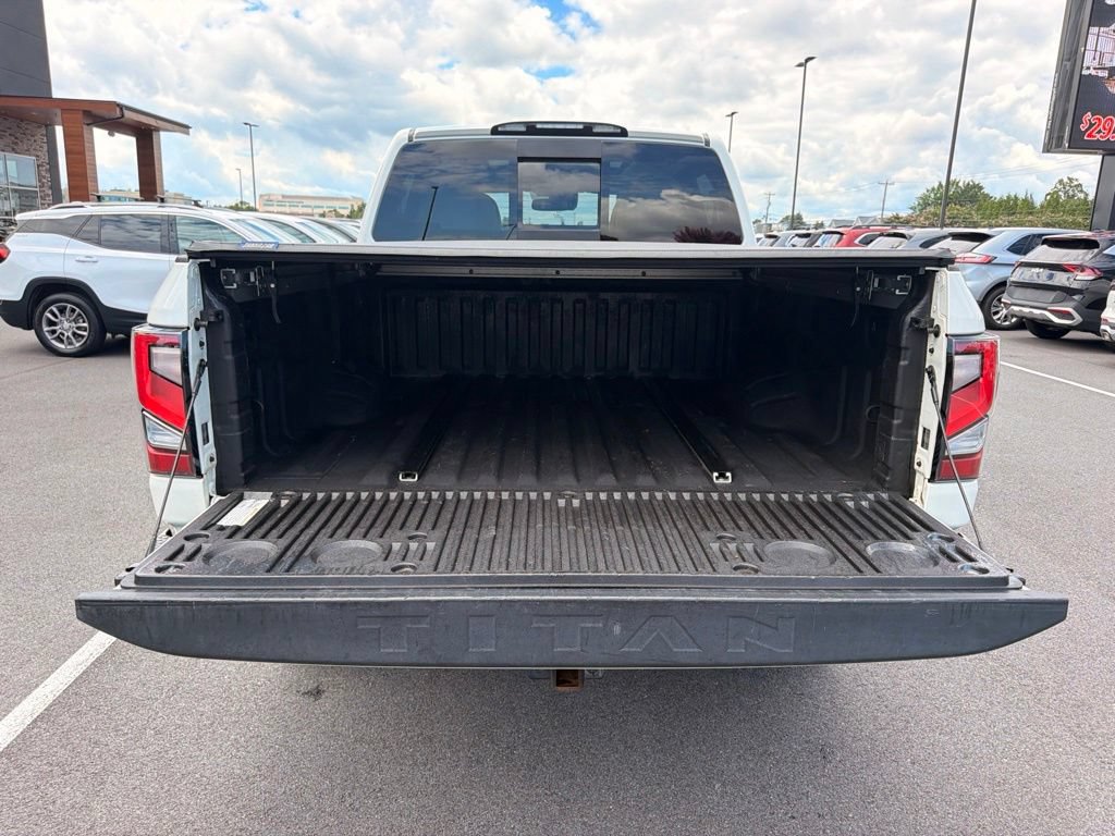 Used 2020 Nissan Titan SL w/ Moonroof Package AWD/4WD image 11