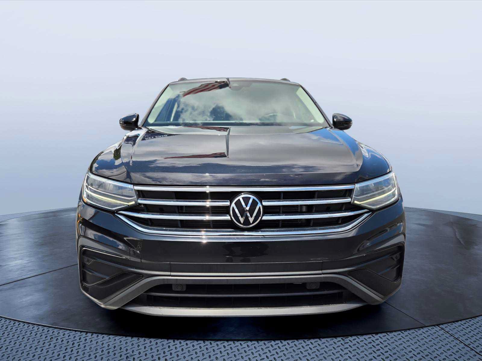Used 2023 Volkswagen Tiguan S w/ Driver Assistance Package FWD image 8