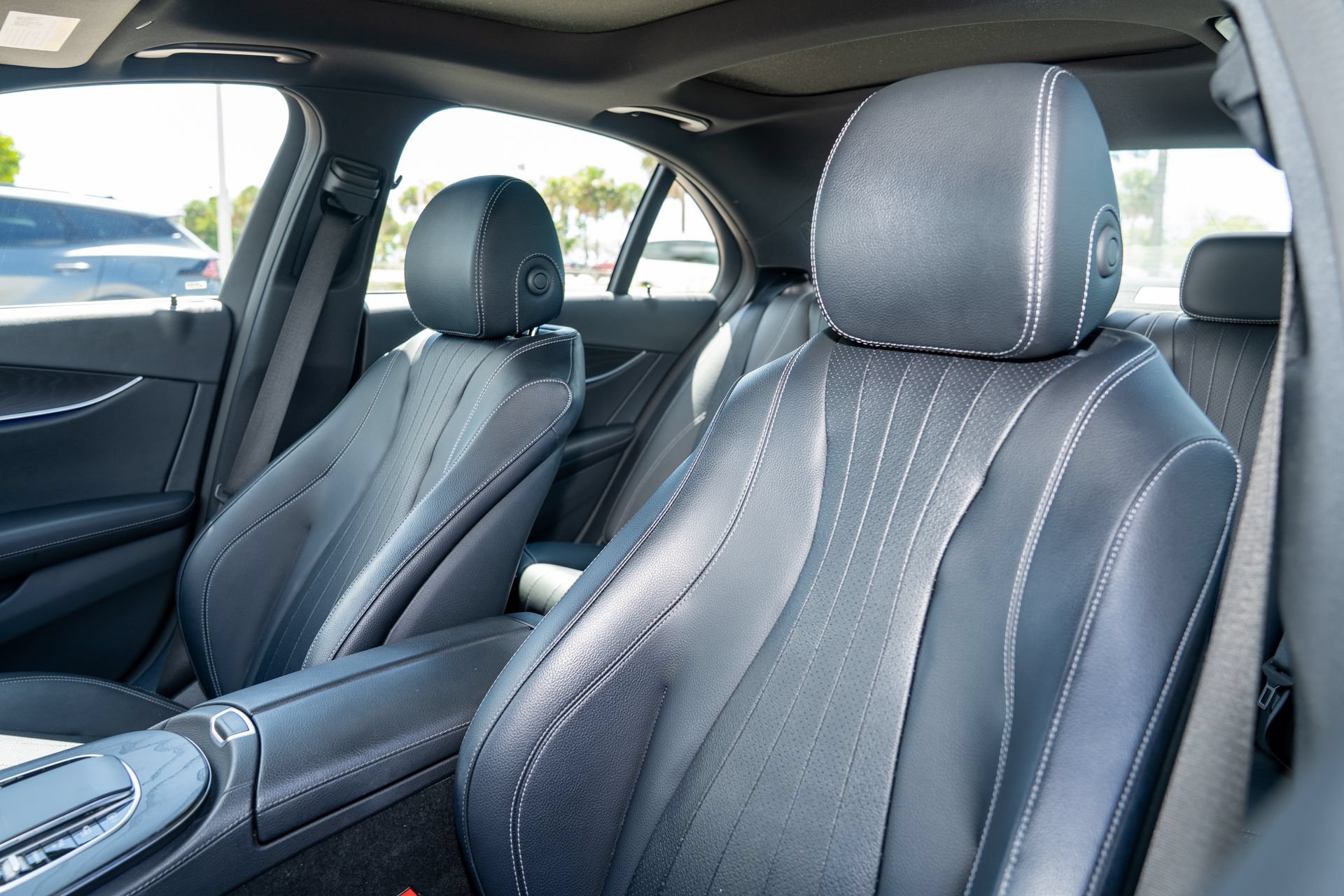 Used 2023 Mercedes-Benz E 350 4MATIC Sedan image 33