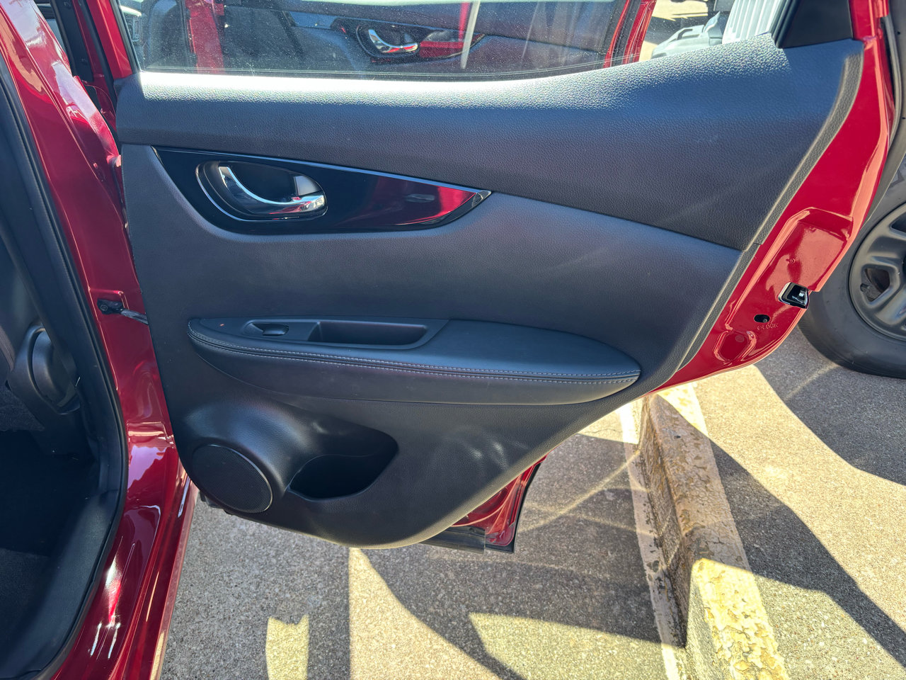 Used 2017 Nissan Rogue Sport SV w/ SV All-Weather Package image 14