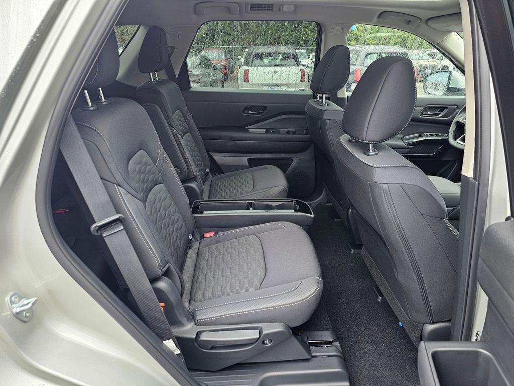 New 2025 Nissan Pathfinder SV w/ SV Premium Package image 28