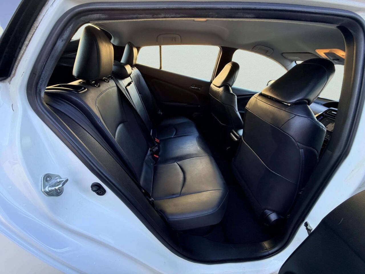 Used 2016 Toyota Prius Three Touring FWD image 22