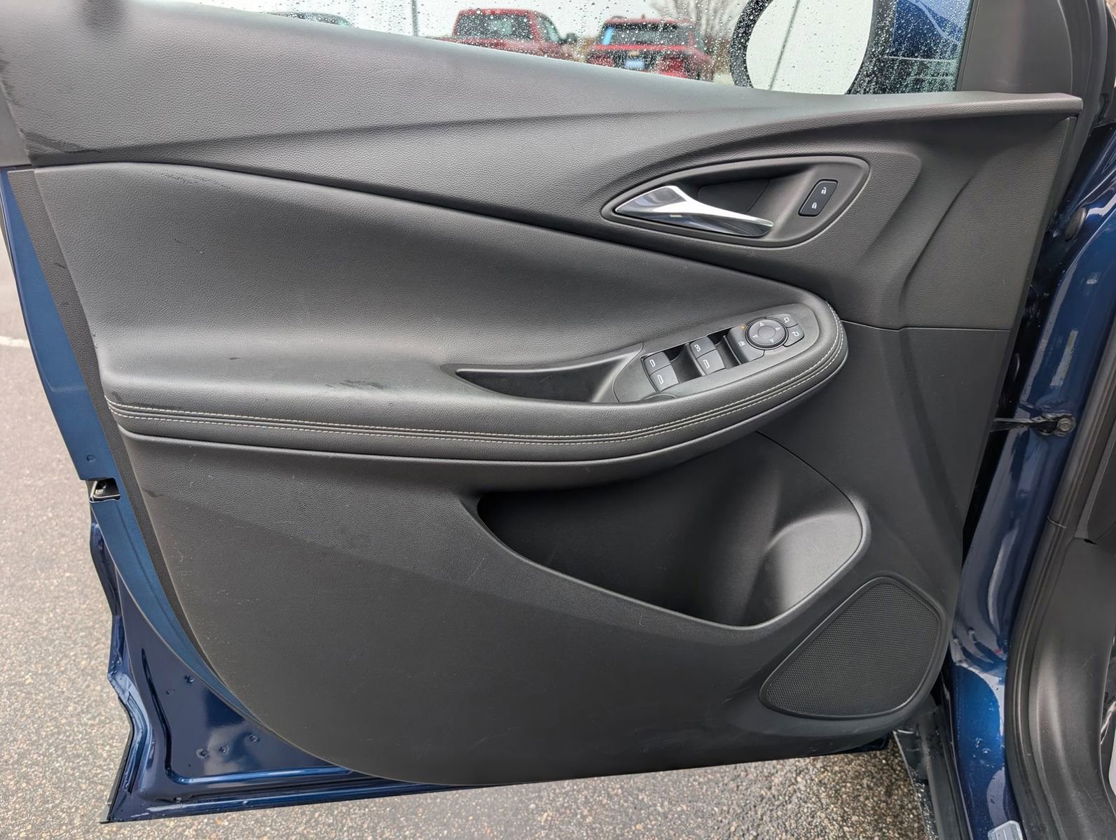 Certified 2023 Buick Encore GX Preferred w/ Cold Weather Comfort Package image 7