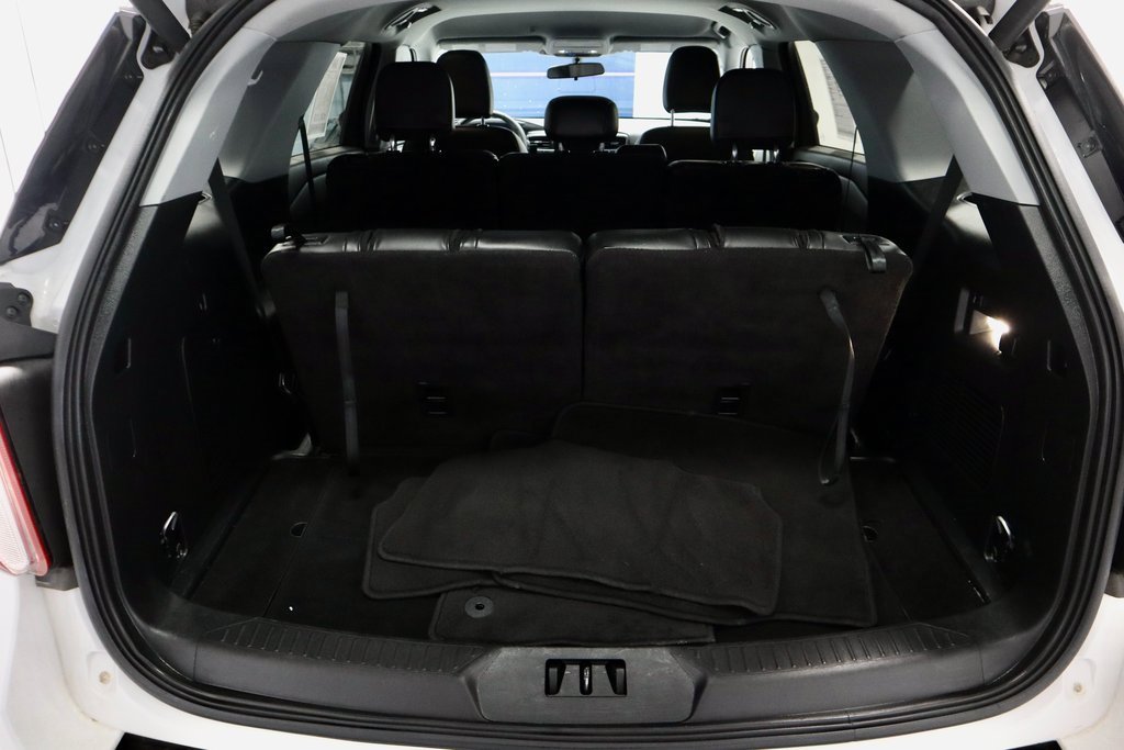 Certified 2024 Ford Explorer XLT w/ Equipment Group 202A image 14