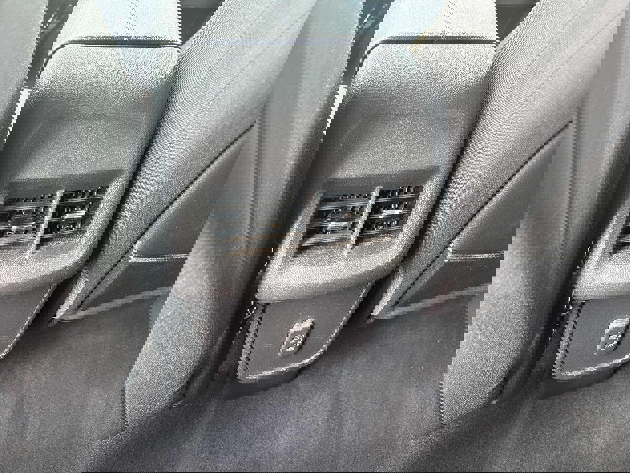 Used 2019 GMC Terrain SLE w/ Driver Convenience Package image 16